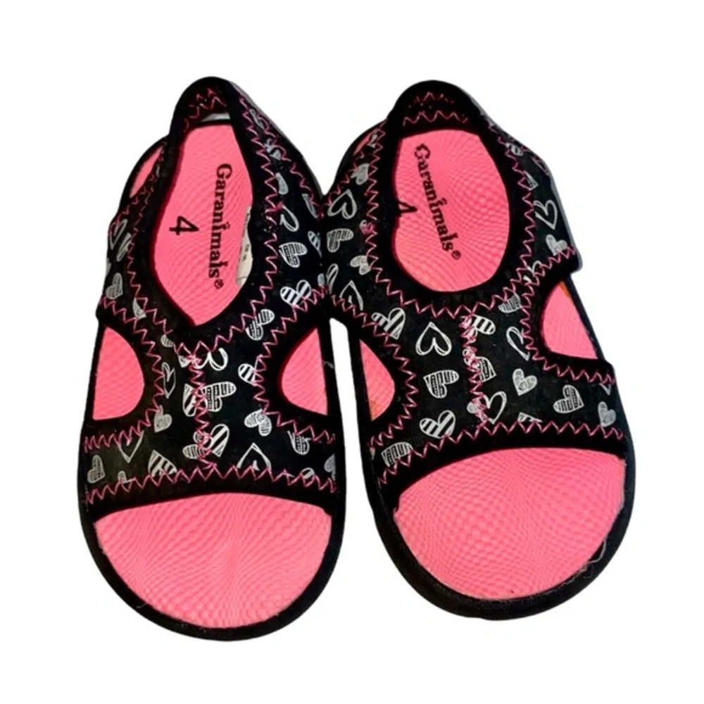 🩷3/$13🩷 Garanimals heart Water Shoes